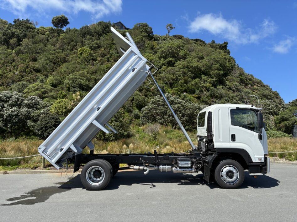 Brand new - Isuzu FTR750M Auto, CablePrice NZ