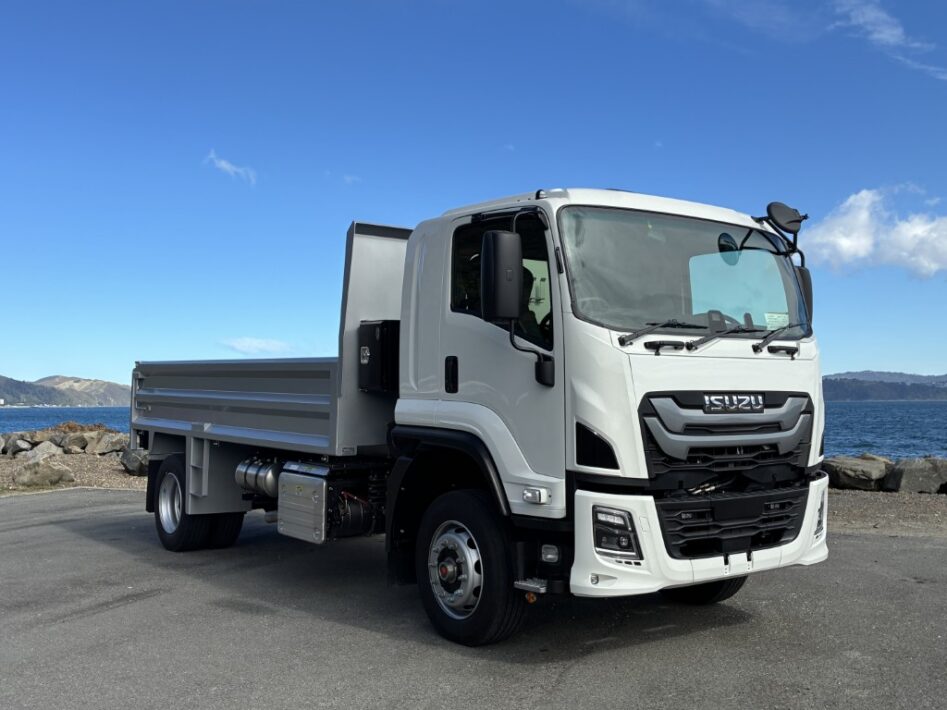 Isuzu tipper, brand new unit available now